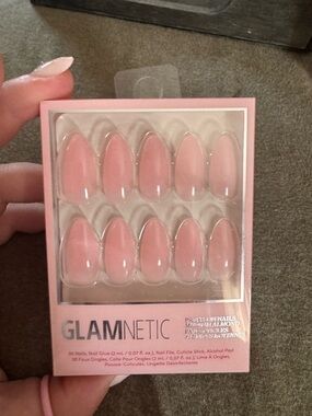 Glamnetic cloud 9 press on nails NIB